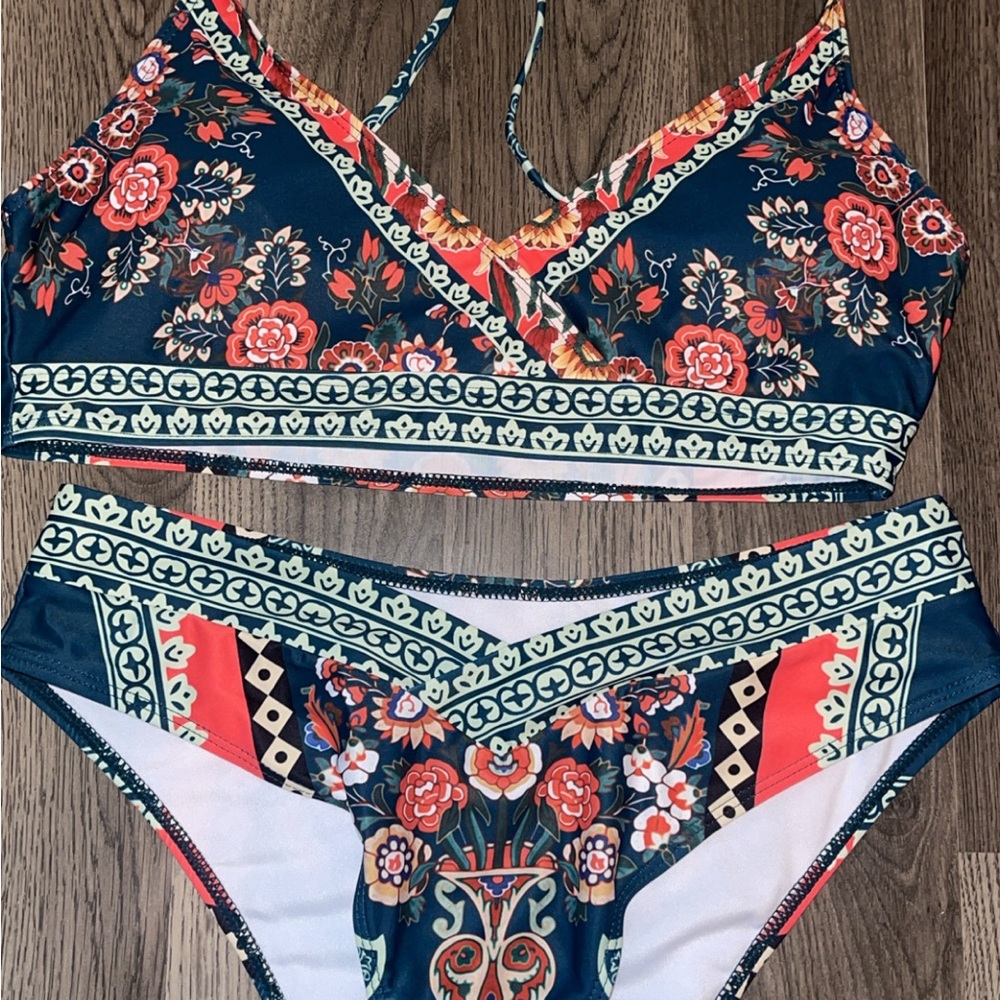 Floral Patterned Bikini Set